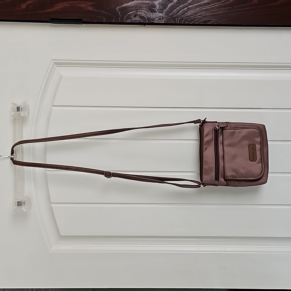 EUC MULTISAC CROSSBODY